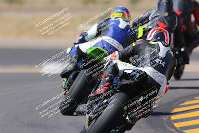 media/Oct-08-2022-SoCal Trackdays (Sat) [[1fc3beec89]]/Turn 11 Backside (1145am)/